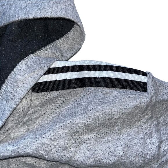 Boys Adidas short sleeve hoodie - Picture 2 of 3